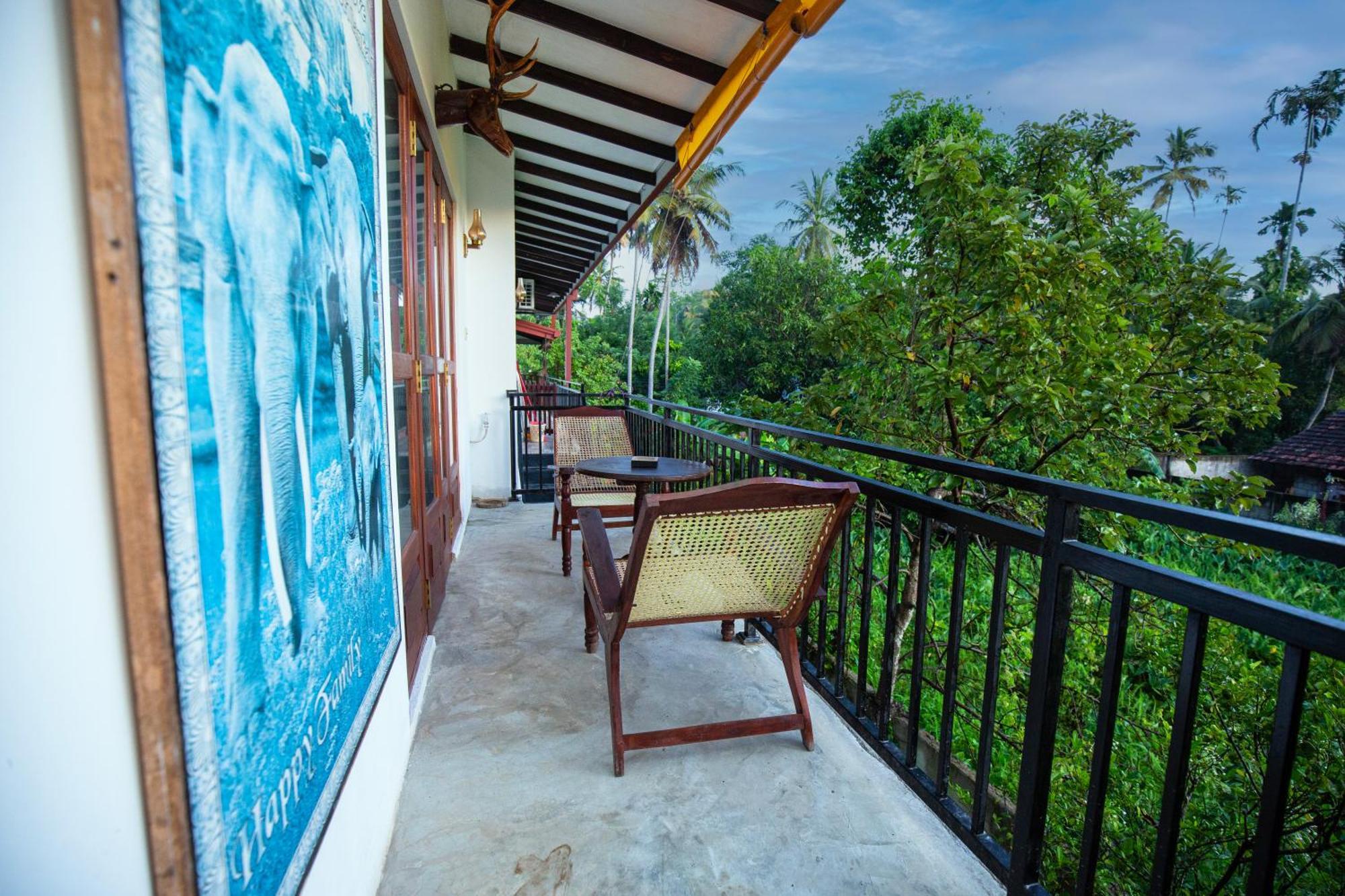 Gasthof Turtle Lamp Unawatuna
